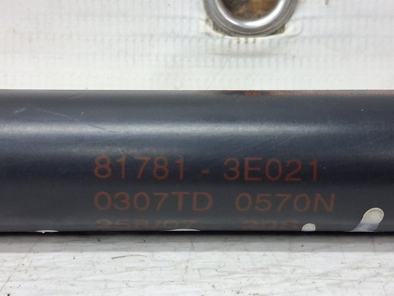 Амортизатор крышки багажника Kia Sorento BL 2.5 DIESEL D4CB 2002 (б/у) Киев - изображение 4