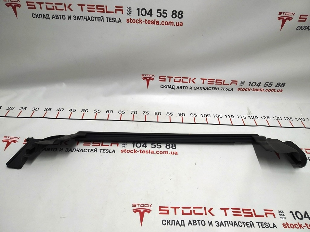 Уплотнитель стекла внутрений двери задней правой Tesla model 3 1090504-00-F Киев - изображение 9