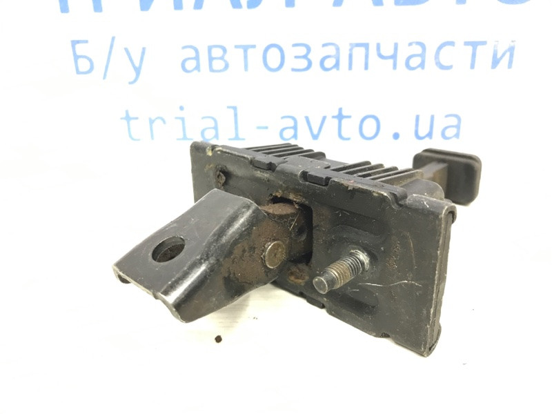 Ограничитель двери передний правый Toyota Avensis 2002-2010 68610-05040 (Арт. 39912) Киев - изображение 2
