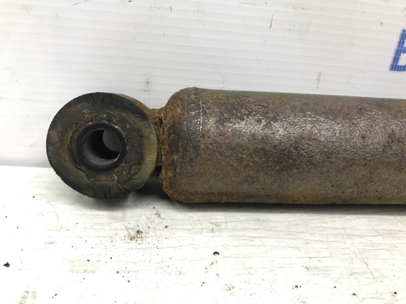 Амортизатор Передний Mitsubishi Pajero Sport K9 2.5 DIESEL 4D56 1996 (б/у) Киев - изображение 2