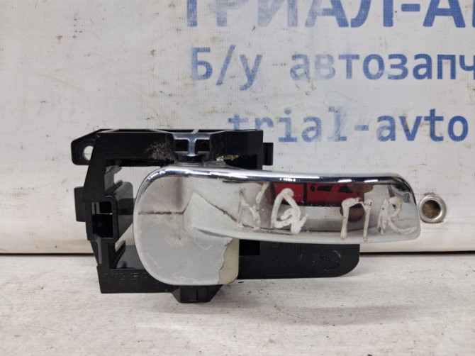 Ручка двери внутренняя правая Nissan Qashqai J10 2.0 БЕНЗИН MR20DE 2006 (б/у) Київ - зображення 1