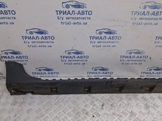Накладка порога внешняя правая Dacia Duster 2010-2017 768516558R (Арт. 62383) Київ - зображення 2
