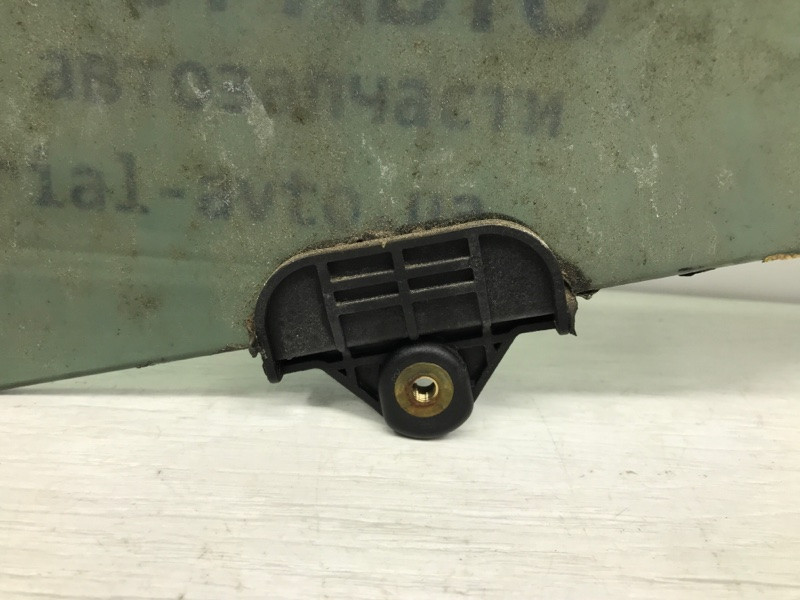 Стекло двери заднее правое Kia Sportage SL 1.7 DIESEL D4FD 2010 (б/у) Київ - зображення 2