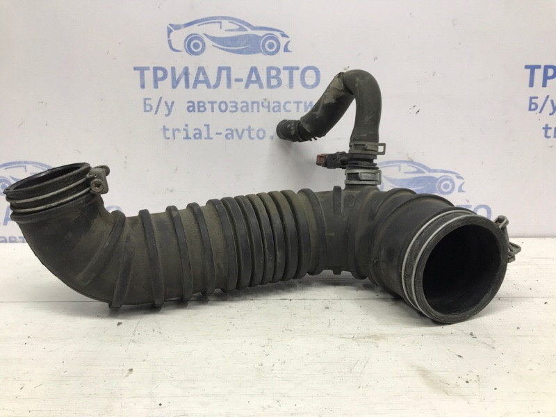 Патрубок воздушного фильтра Mitsubishi Pajero Wagon 3 3.2 ДИЗЕЛЬ 4M41 1999 (б/у) Київ - зображення 1