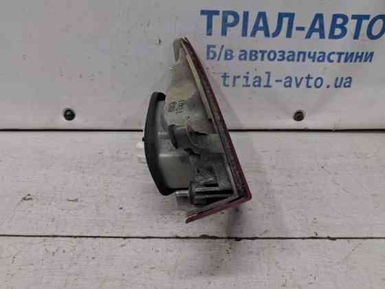 Фонарь задний внутренний правый Hyundai Sonata YF 2.4 БЕНЗИН G4KJ 2010 (б/у) Киев