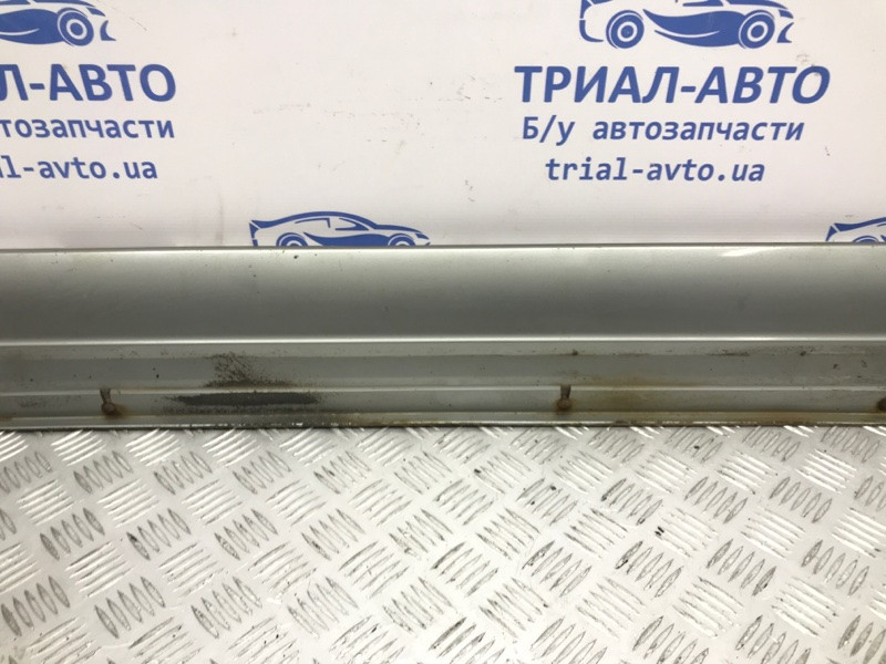 Накладка порога внешняя правая Mitsubishi Pajero Wagon 3 3.2 ДИЗЕЛЬ 4M41 1999 (б/у) Київ - зображення 3