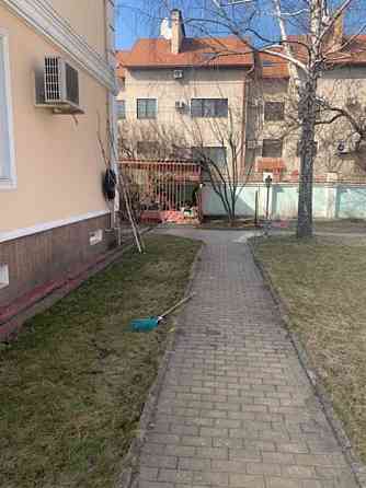Житловий будинок в центрі міста, пл. 686,8 кв.м, вул. Рибінська ,б.27 Днепр