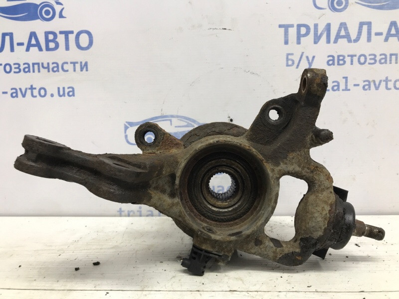 Кулак поворотный правый со ступицей Kia Ceed ED 1.6 DIESEL D4FB 2006 (б/у) Киев - изображение 1