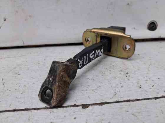 Ограничитель двери передний правый Mitsubishi Pajero Wagon 3 3.2 ДИЗЕЛЬ 4M41 1999 (б/у) Київ