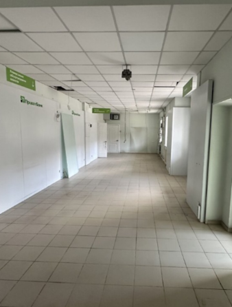 Лівобережна метро,вул Митрополіта Андрія Шептицького 24 , приміщення 70м Київ