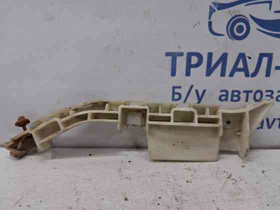 Кронштейн бампера передний правый Chevrolet Captiva C100 2.0 ДИЗЕЛЬ Z20S 2006 (б/у) Киев