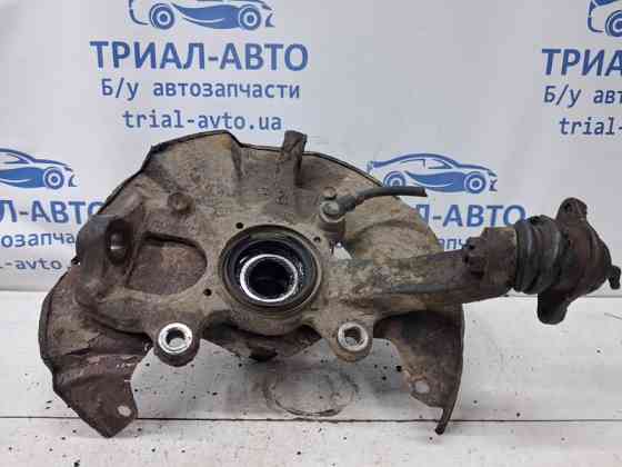 Кулак поворотный правый без ступицы Mitsubishi Pajero Sport K9 2.5 DIESEL 4D56 1996 (б/у) Київ