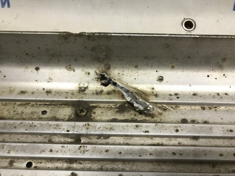 Подножка Mitsubishi Pajero Sport 1996-2008 MR784435 (Арт. 34138) Киев - изображение 3