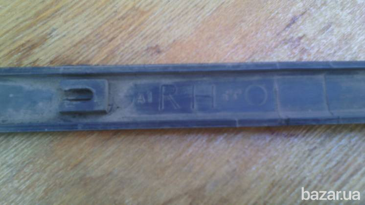 Молдинг наружный 31705-00510 Rh мицубиси галант 86г оригинал Винница - изображение 1