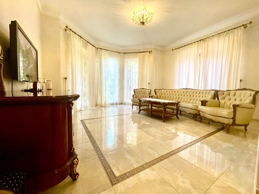 Продаж будинку в класичному стилі Луцк - изображение 4