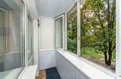 Прдаеться 2-х ком квартира на ПЕЧЕРСКЕ, ул. Неманская, 2 Київ