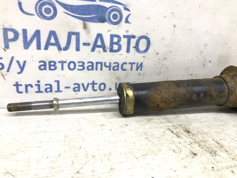 Амортизатор задний Toyota Avensis T25 2.2 DIESEL 2ADFTV 2002 задн. прав. (б/у) Київ - зображення 2