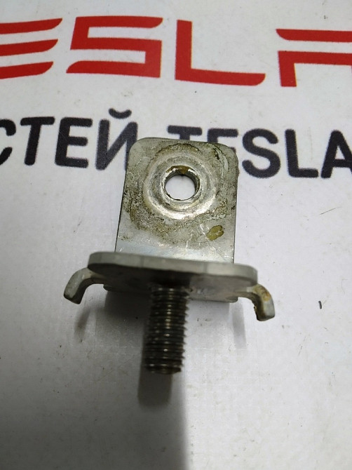 Крепление высоковольтной шины предохранителя основной батареи Tesla model S 6008926-00-C Київ - зображення 2