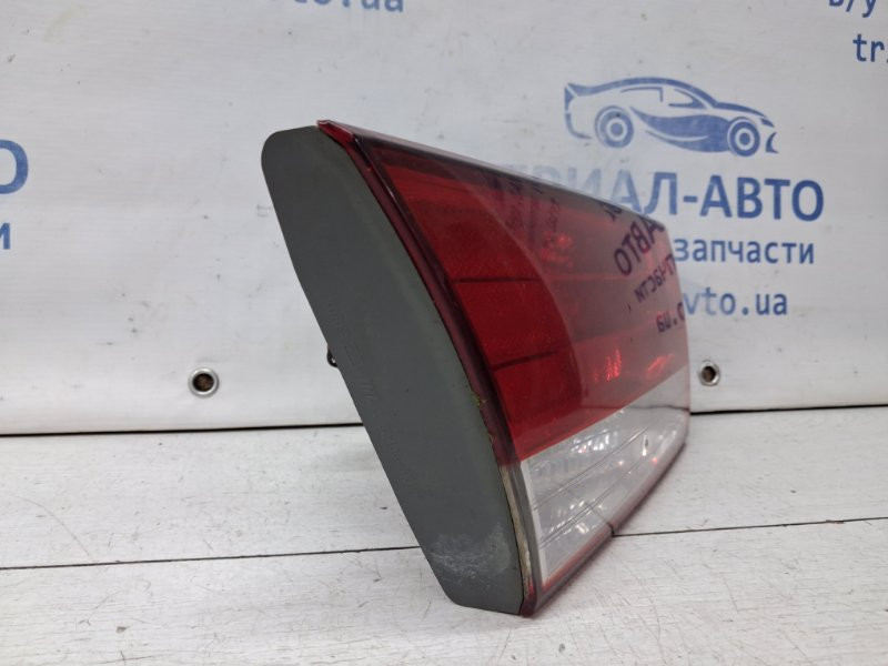 Фонарь задний внутренний левый Hyundai Sonata NF 2.4 БЕНЗИН G4KC 2004 (б/у) Киев - изображение 3