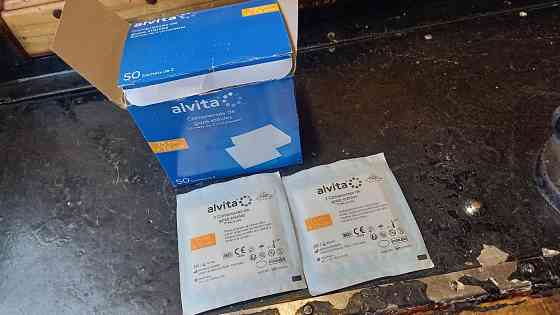 Стерильные марлевые компрессы Alvita 7,5x7,5 см,50 пакетиков по 2шт. Запоріжжя