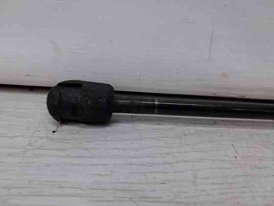 Амортизатор капота Kia Sorento 2002-2011 811813E011 (Арт. 69409) Киев