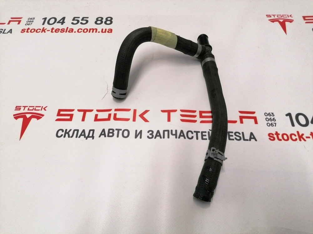 1Шланг системы охлаждения T-образный Tesla model X 1053587-00-E Киев - изображение 1