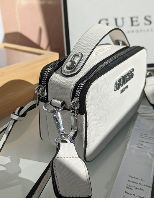 Маленькая белая сумка женская через плечо клатч кросс-боді Guess AN112 Одеса - зображення 2
