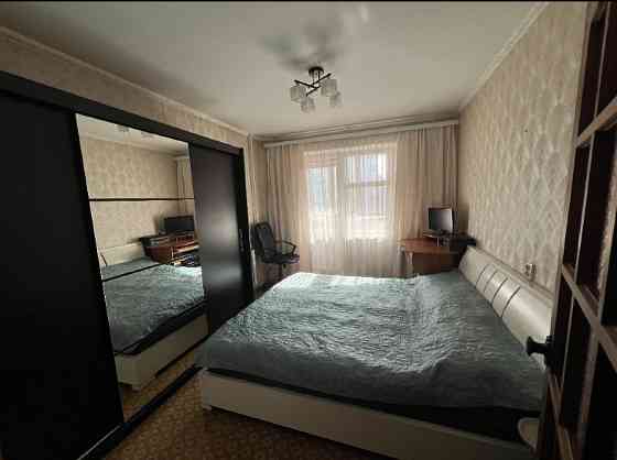 Продам або обмiняю на будинок з доплатою 3-х кiмнатну квартиру,р-он 33-й,Соборностi 22A,64 кв Луцьк