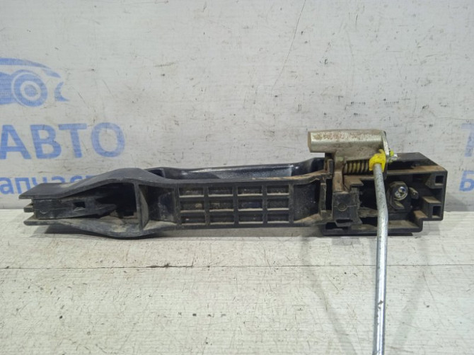 Ручка двери внешняя задняя правая Mitsubishi L200 KB 2.5 ДИЗЕЛЬ 4D56U 2006 (б/у) Київ - зображення 2