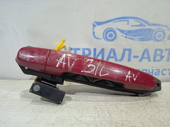 Ручка двери внешняя задняя левая Toyota Avensis T25 1.8 БЕНЗИН 1ZZFE 2003 (б/у) Киев - изображение 1