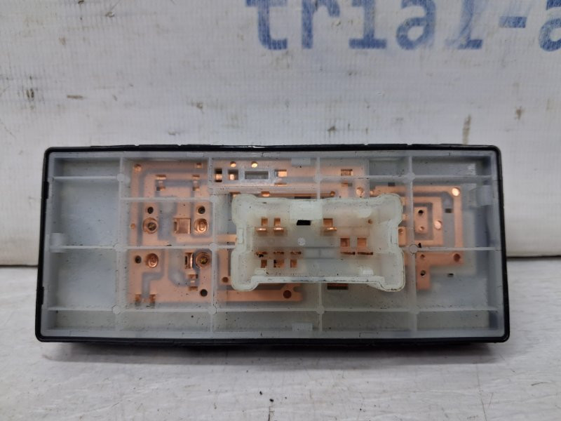 Кнопка стеклоподъемника Nissan Qashqai J11 1.2 БЕНЗИН HRA2DDT 2013 перед. (б/у) Київ - зображення 3