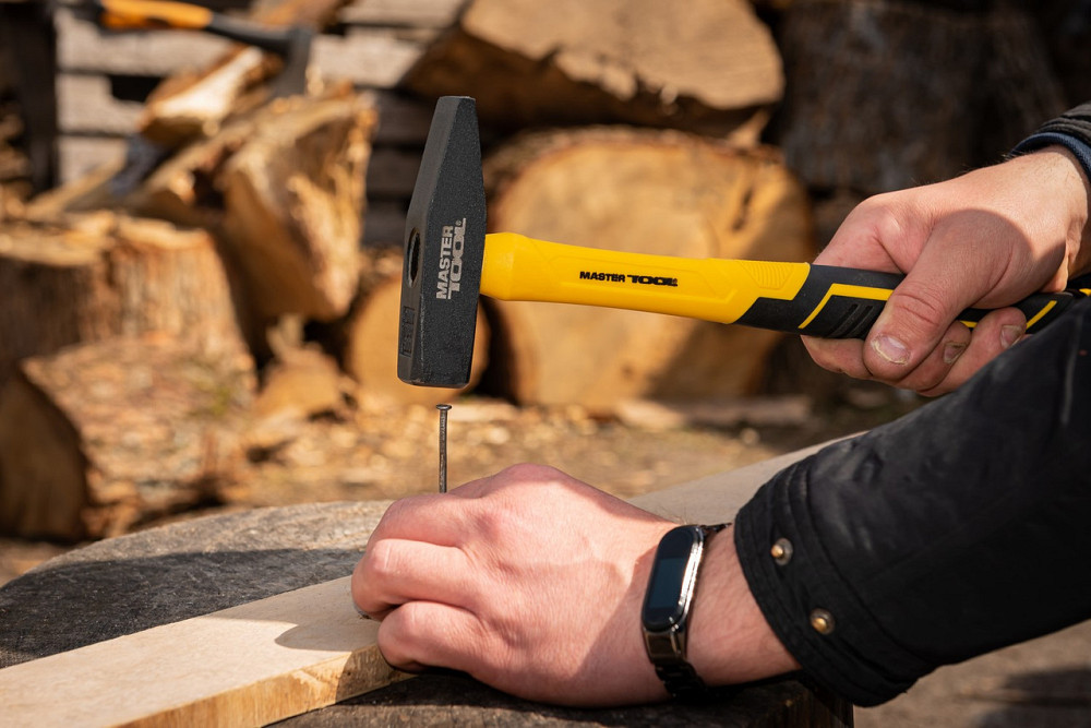 Молоток слесарный MASTERTOOL 500 г HRC 50 рукоятка фиберглассовая 300 мм 02-0905 Харьков - изображение 5