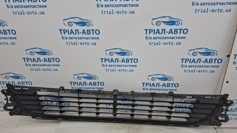 Решетка бампера центральная Renault Megane 3 1.5 DIESEL K9K 2008 (б/у) Київ - зображення 4