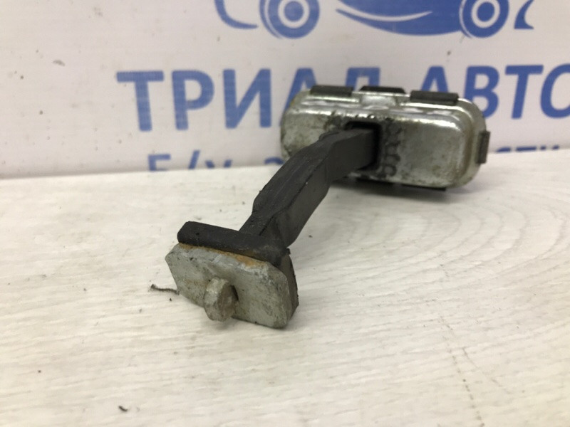 Ограничитель двери задний правый Kia Ceed ED 1.6 DIESEL D4FB 2006 (б/у) Київ - зображення 3