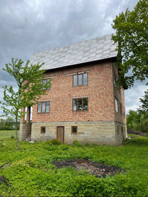 Триповерховий будинок в с.Делятин Яремче - зображення 6