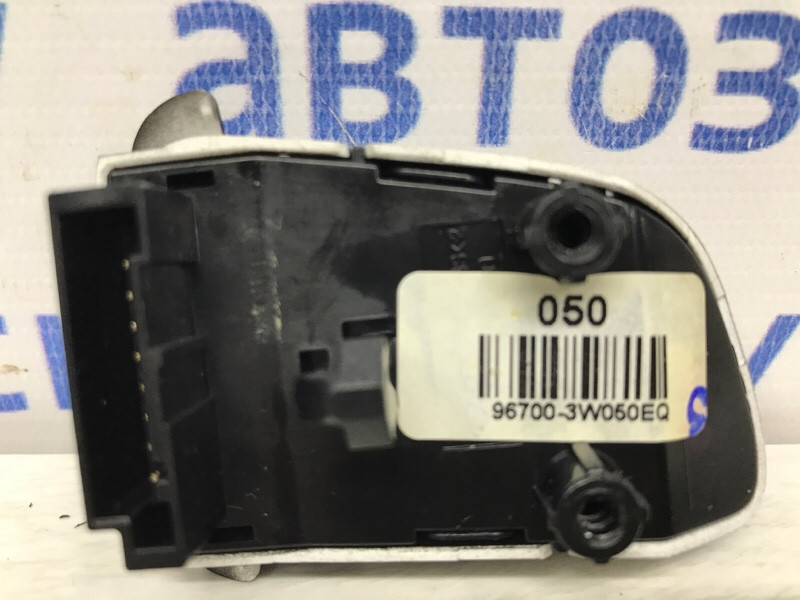 Кнопки руля Kia Sportage SL 1.7 DIESEL D4FD 2010 (б/у) Київ - зображення 3