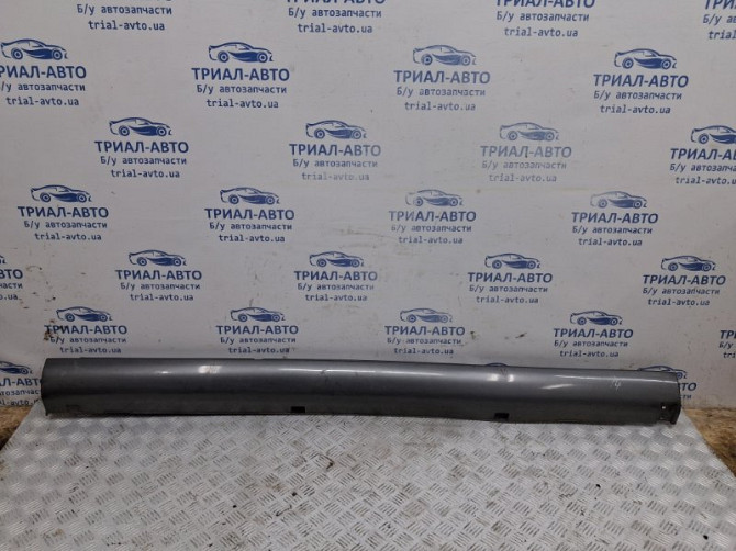 Накладка порога внешняя правая Kia Sorento BL 2.5 DIESEL D4CB 2002 (б/у) Київ - зображення 1
