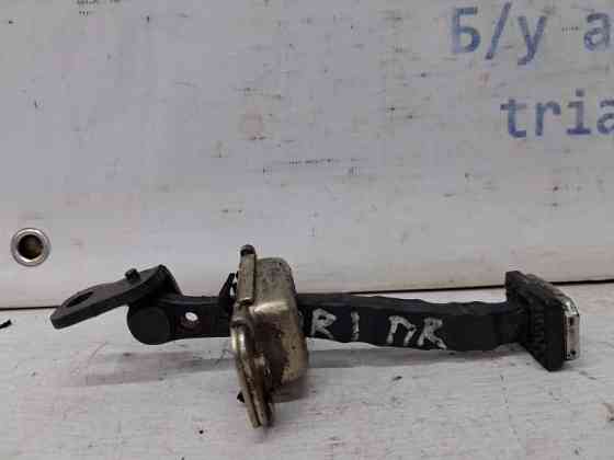 Ограничитель двери передний правый Kia Sorento BL 2.5 DIESEL D4CB 2002 (б/у) Киев