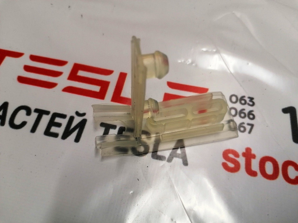 Изолятор силиконовый листа защитного металлического корпуса основной батареи Tesla model X, model S Київ - зображення 1