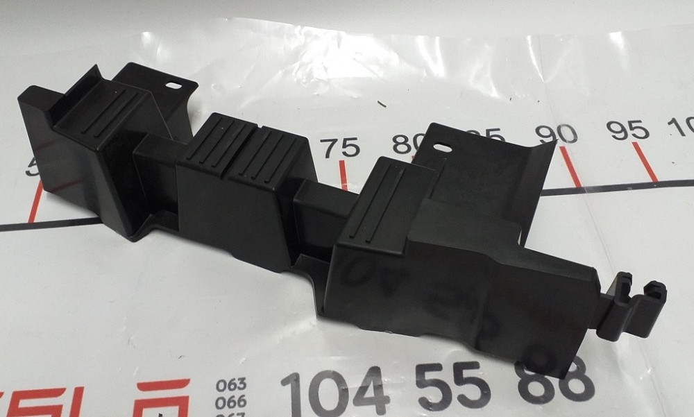 1Кронштейн панель пола 2-го ряда сидений правая (6 мест) Tesla model X 1060170-00-D Киев - изображение 2