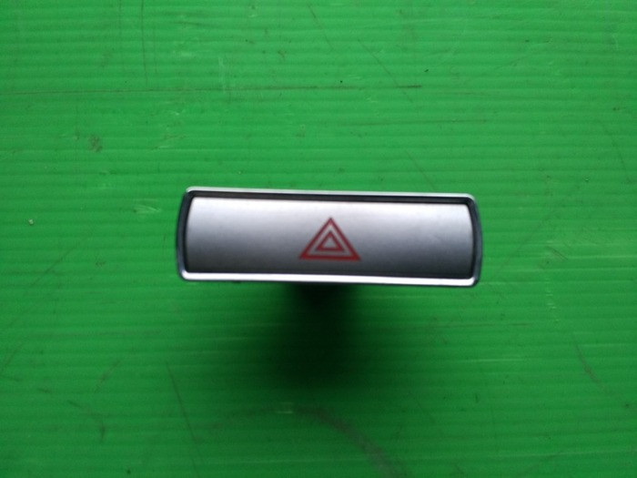 Кнопка аварійної сигналізації 4s7t-13a350-ab форд мондео 3 mk3 Вінниця - зображення 1