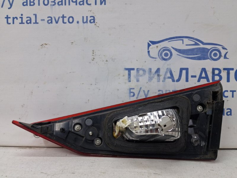 Фонарь задний внутренний левый Mazda 3 BM 2.2 DIESEL 2013 (б/у) Киев - изображение 4
