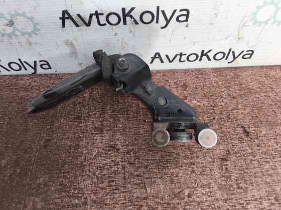 Ролик правой боковой сдвижной двери средний VW T5 2003-2015 (7E0843336A) Ковель