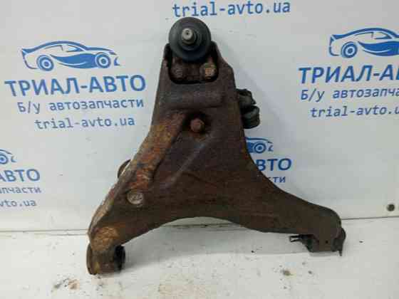 Рычаг правый Mitsubishi L200 KB 2.5 DIESEL 4D56 2006 (б/у) Київ