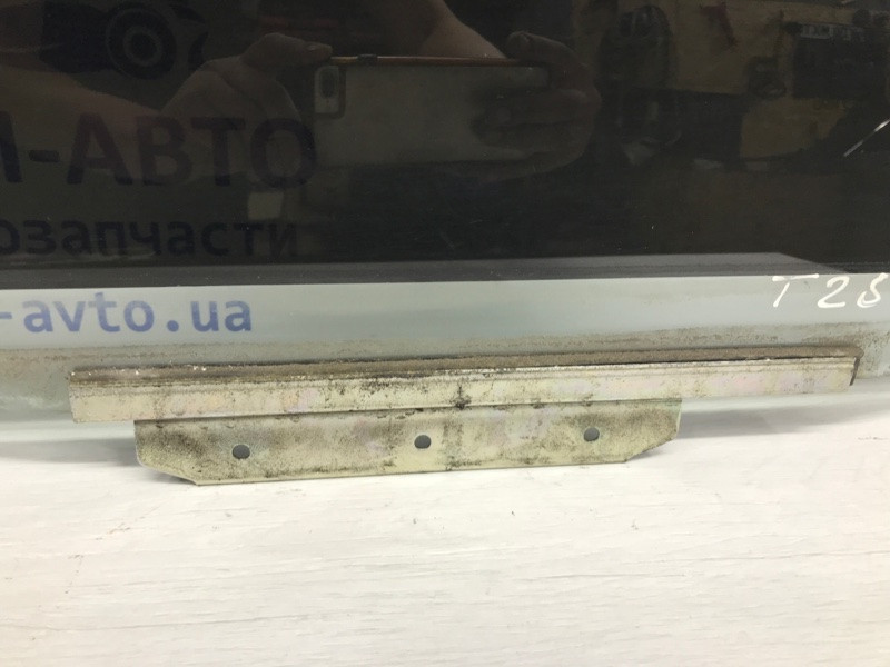 Стекло двери заднее левое Toyota Avensis T25 1.8 БЕНЗИН 1ZZFE 2002 (б/у) Киев - изображение 2