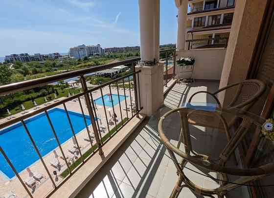 Просторная 2-х ком квартира в комфортабельном комплексе у моря, в г. Обзор (Болгария) Одеса