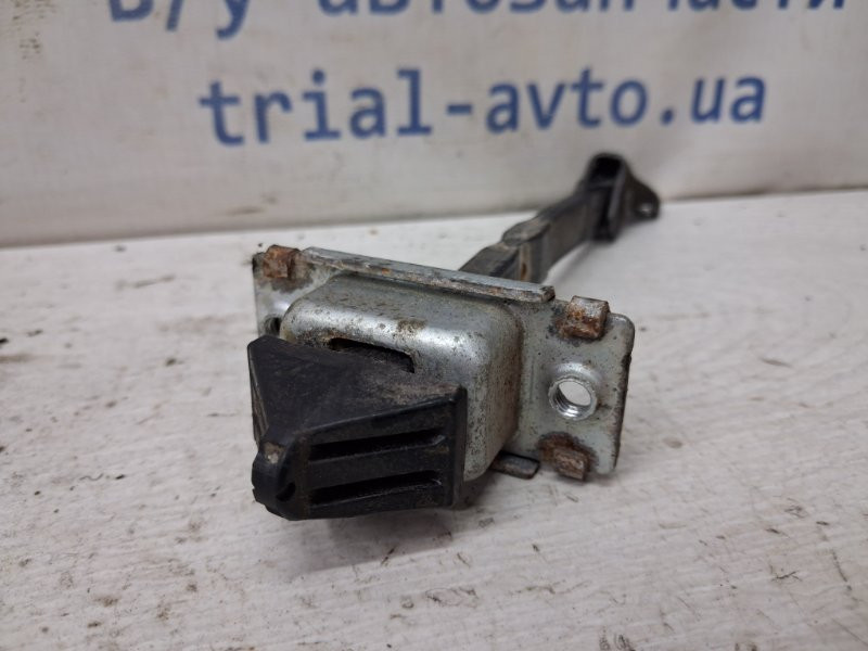 Ограничитель двери передний левый Mazda 3 2003-2009 BP4K-58-270D (Арт. 79727) Київ - зображення 2