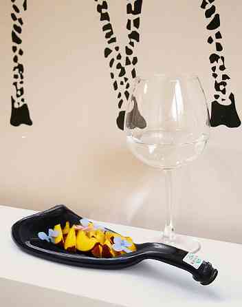 Блюдо Mazhura Пляшка Vine MZ-695239 чорне Киев