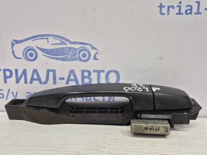 Ручка двери внешняя задняя правая Mitsubishi L200 KB 2.5 ДИЗЕЛЬ 4D56U 2006 (б/у) Киев - изображение 2