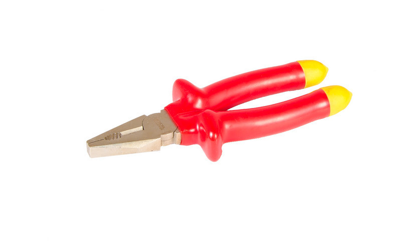 Плоскогубцы диэлектрические MASTERTOOL 200 мм CrV6150/HRC 50~55 27-0200 Харків - зображення 1